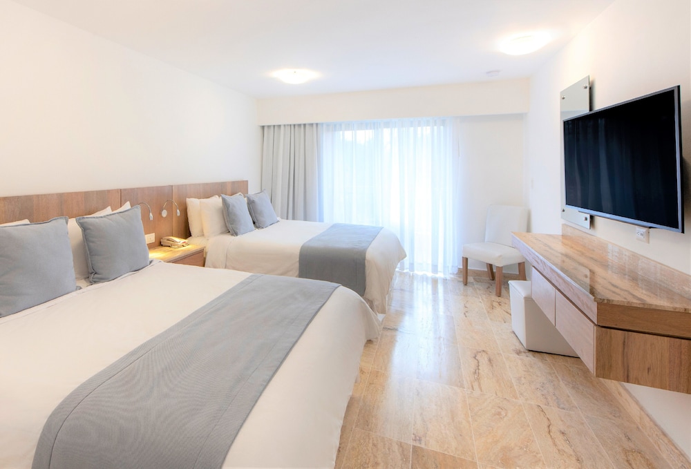 Palermo - Bayahibe - Viva Dominicus Palace by Wyndham, A Trademark All Inclusive
Palermo - Bayahibe - Viva Dominicus Palace by Wyndham, A Trademark All Inclusive