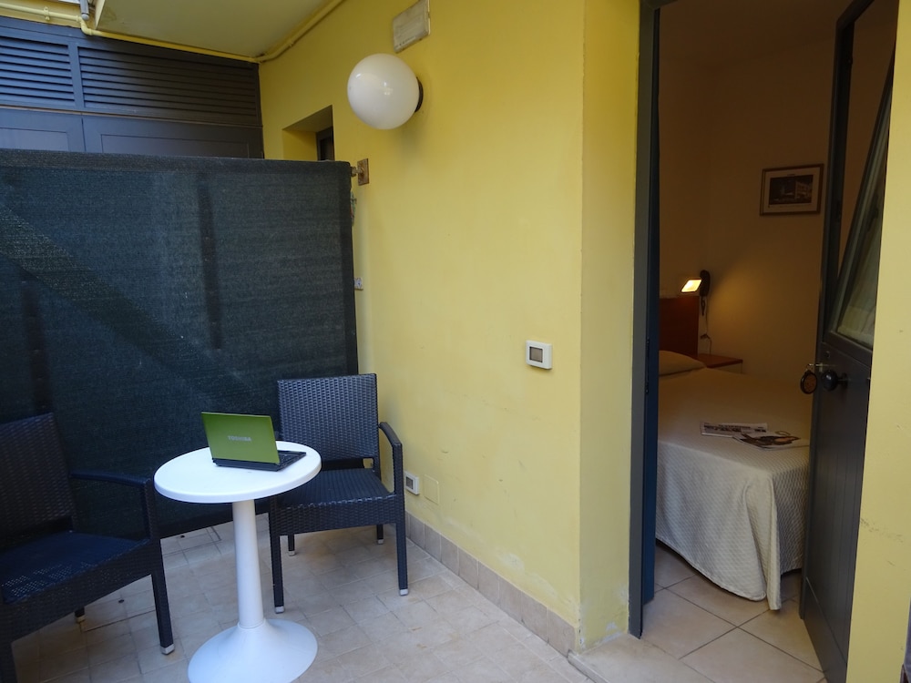 Palermo - Versilia e Costa Toscana, Mare Italia - Dependance dell'Hotel Sole e Mare
Palermo - Versilia e Costa Toscana, Mare Italia - Dependance dell'Hotel Sole e Mare