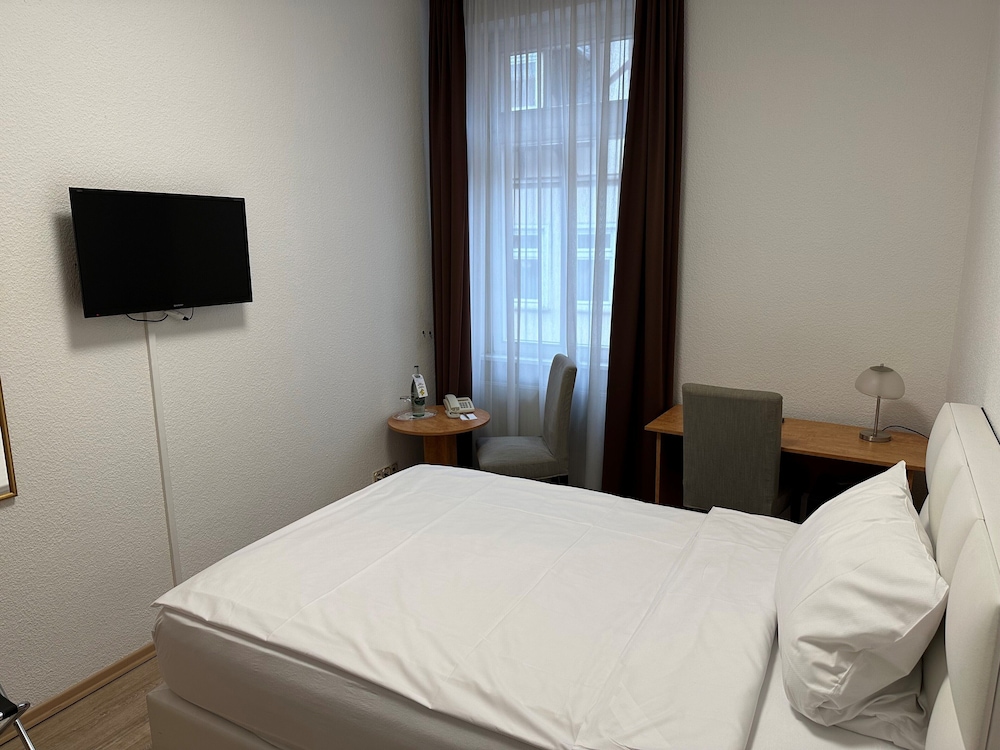 Milano - Idstein - Hotel Goldenes Lamm
Milano - Idstein - Hotel Goldenes Lamm