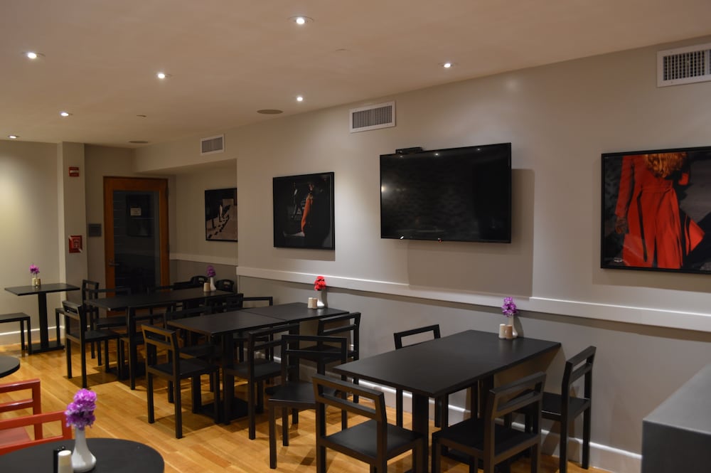 Bologna - New York - Aeroporto La Guardia - Best Western Plus Hospitality House Suites
Bologna - New York - Aeroporto La Guardia - Best Western Plus Hospitality House Suites