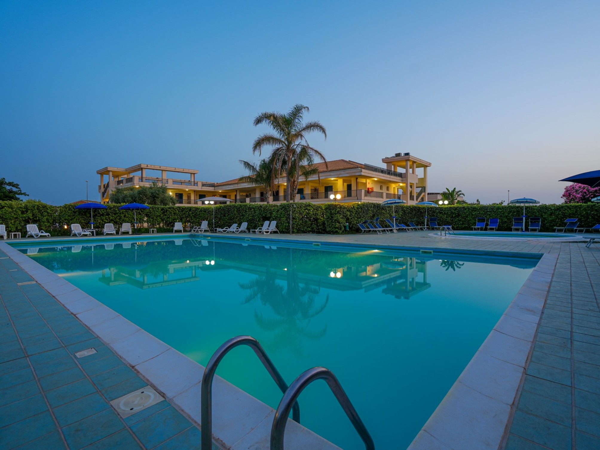 Cagliari - Sicilia Est - Catania, Taormina, Siracusa, Noto, Mare Italia - GH Baraka Village
Cagliari - Sicilia Est - Catania, Taormina, Siracusa, Noto, Mare Italia - GH Baraka Village