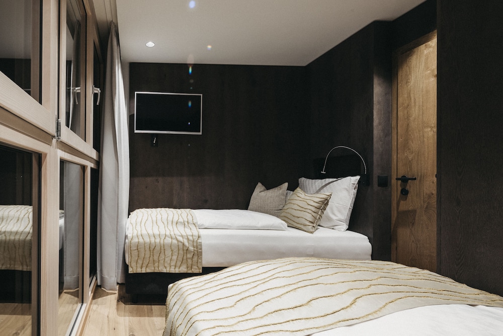 Roma - Hintertux - Hotel Tirolerhof 4 Sterne Superior 
Roma - Hintertux - Hotel Tirolerhof 4 Sterne Superior