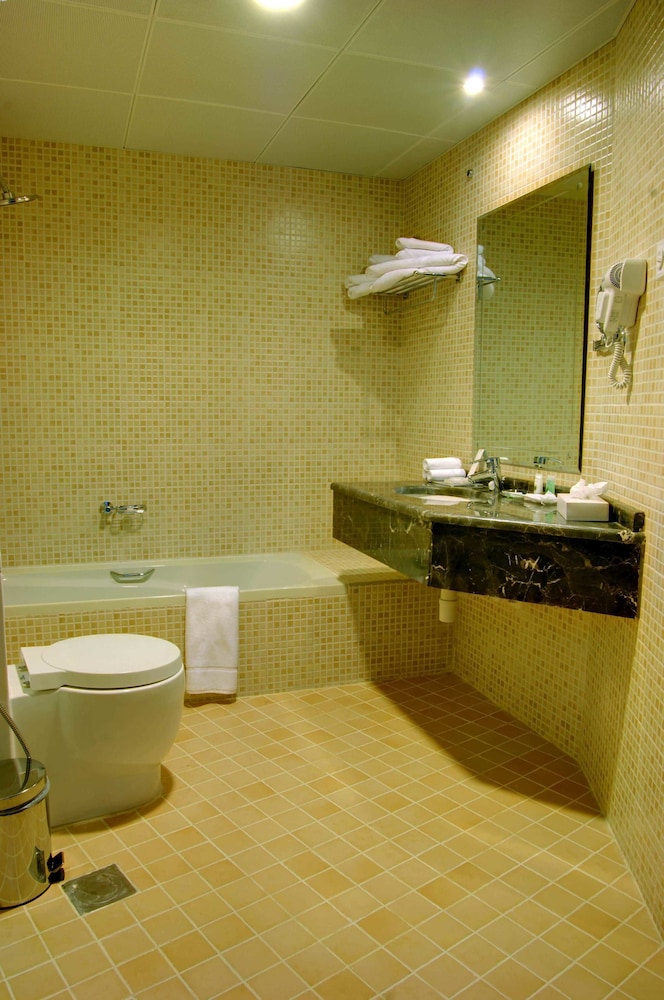 Bologna - Sharjah - Aryana Hotel
Bologna - Sharjah - Aryana Hotel