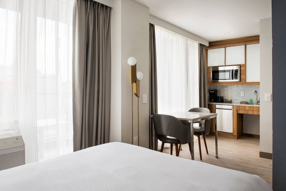 Bologna - New York - Aeroporto La Guardia - TownePlace Suites by Marriott New York Long Island City
Bologna - New York - Aeroporto La Guardia - TownePlace Suites by Marriott New York Long Island City