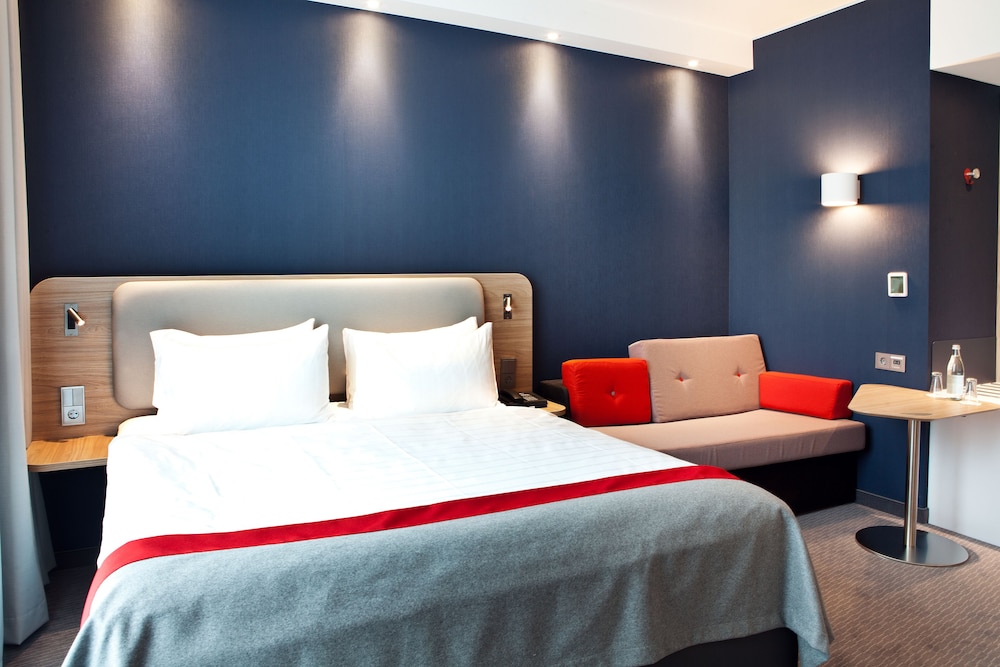 Napoli - Blotzheim - Holiday Inn Express & Suites - Basel - Allschwil, an IHG Hotel
Napoli - Blotzheim - Holiday Inn Express & Suites - Basel - Allschwil, an IHG Hotel