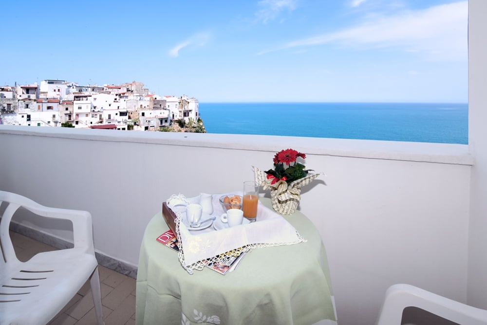 Roma - Peschici - Hotel Peschici
Roma - Peschici - Hotel Peschici