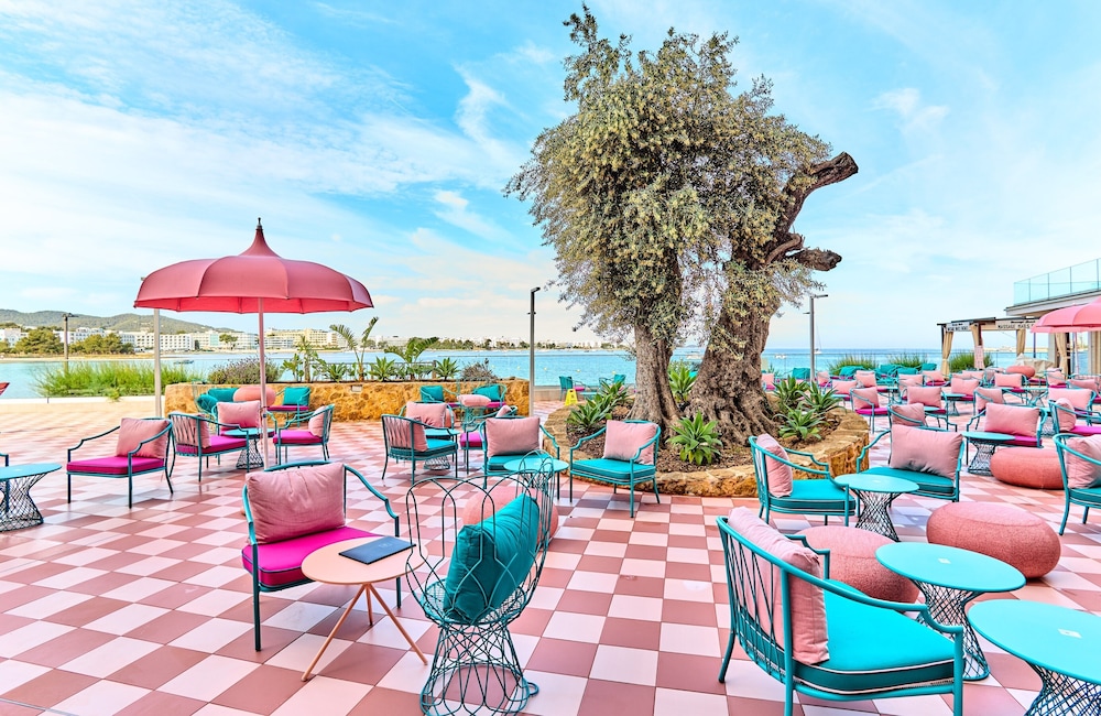 Verona - San Antonio de Portmany, Ibiza - NYX Hotel Ibiza by Leonardo Hotels-Adults Only
Verona - San Antonio de Portmany, Ibiza - NYX Hotel Ibiza by Leonardo Hotels-Adults Only