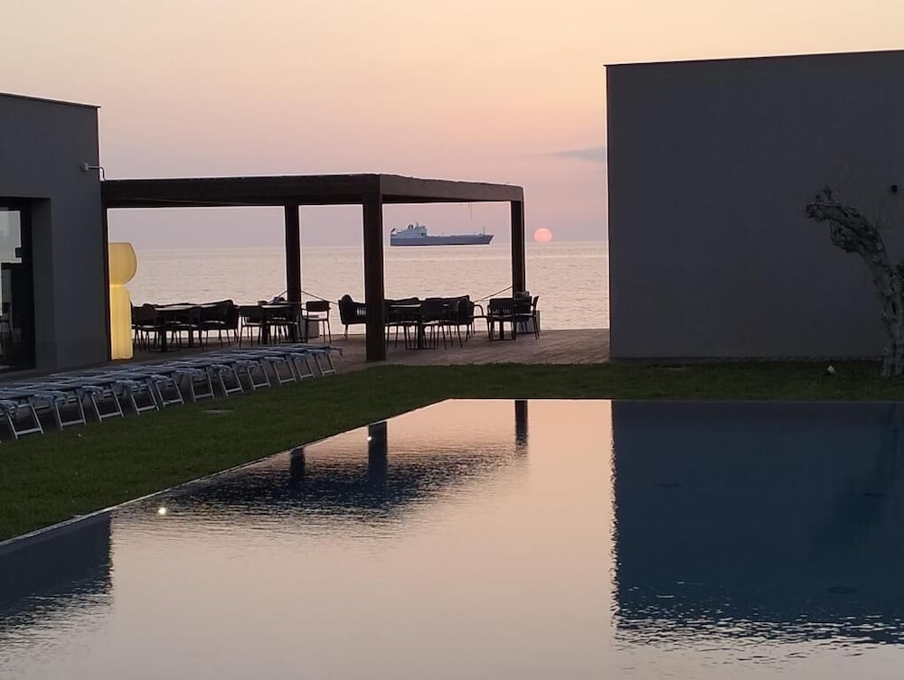 Pescara - Sicilia Ovest - Palermo, Cefalù,Trapani, San Vito, Mare Italia - Hotel Punta Tipa
Pescara - Sicilia Ovest - Palermo, Cefalù,Trapani, San Vito, Mare Italia - Hotel Punta Tipa