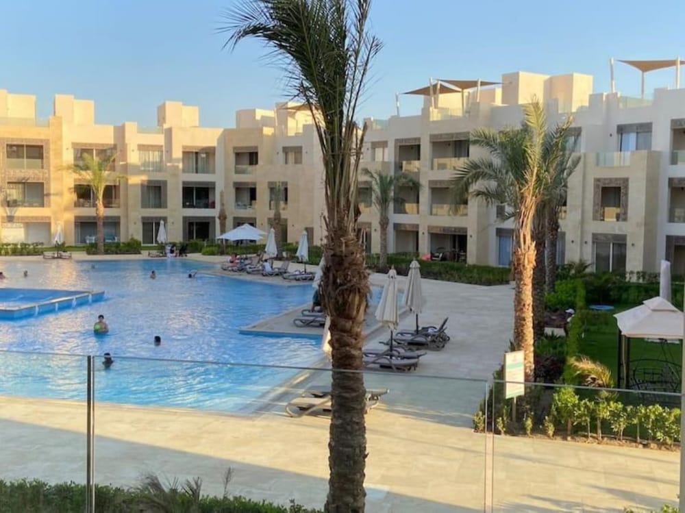 Bologna - El Gouna - Mangroovy Magic PoolView 1BR in Beachfront Complex
Bologna - El Gouna - Mangroovy Magic PoolView 1BR in Beachfront Complex