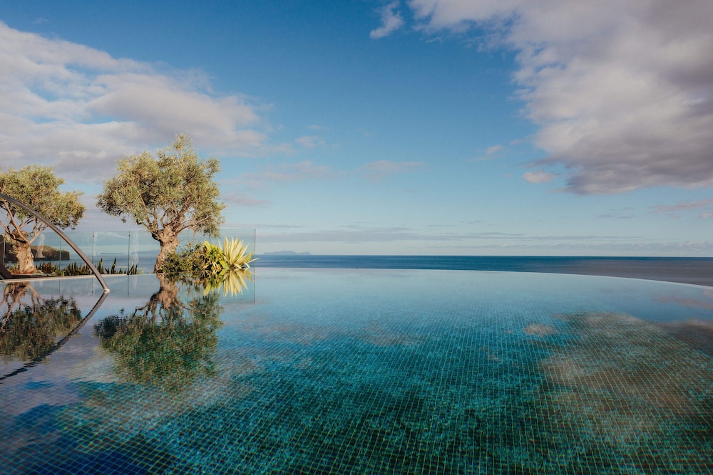 Firenze - Funchal - The Reserve - within Savoy Palace - The Leading Hotels of the World
Firenze - Funchal - The Reserve - within Savoy Palace - The Leading Hotels of the World