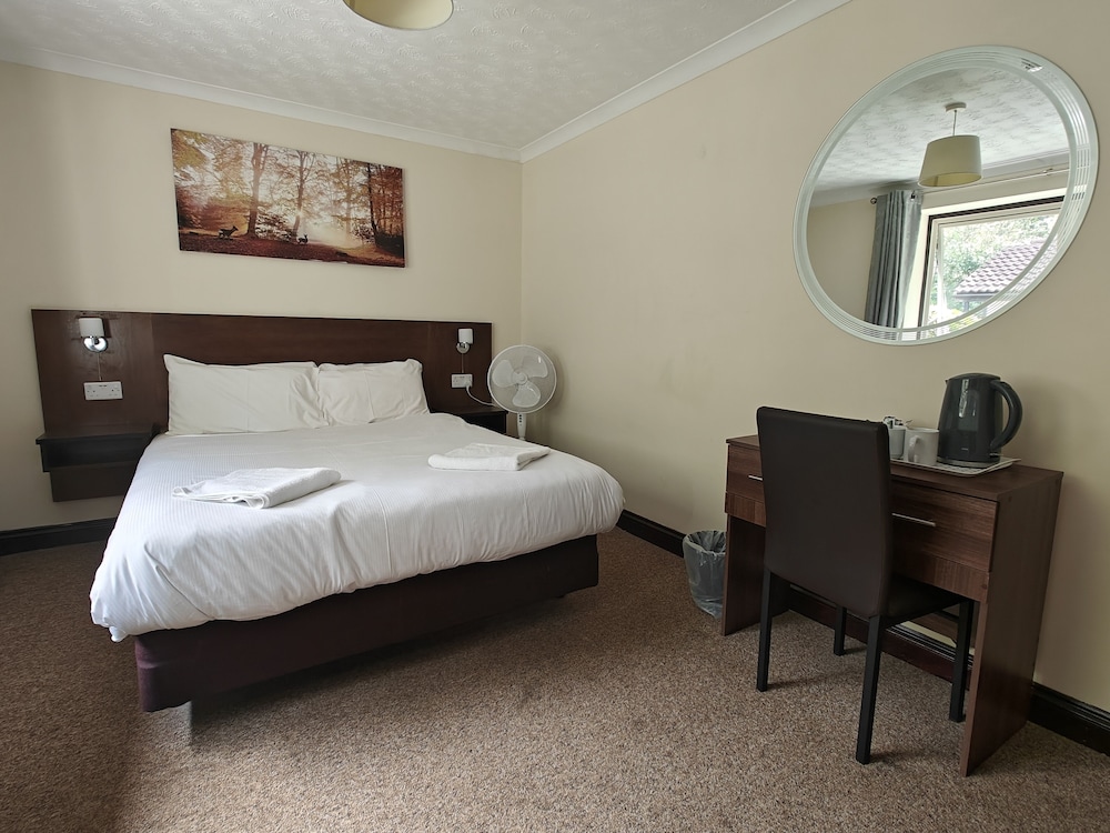 Verona - Londra, Aeroporto di London Gatwick - Little Foxes Hotel & Gatwick Airport Parking
Verona - Londra, Aeroporto di London Gatwick - Little Foxes Hotel & Gatwick Airport Parking
