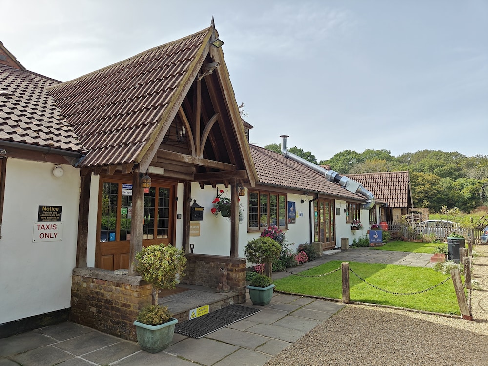 Olbia - Londra, Aeroporto di London Gatwick - Little Foxes Hotel & Gatwick Airport Parking
Olbia - Londra, Aeroporto di London Gatwick - Little Foxes Hotel & Gatwick Airport Parking