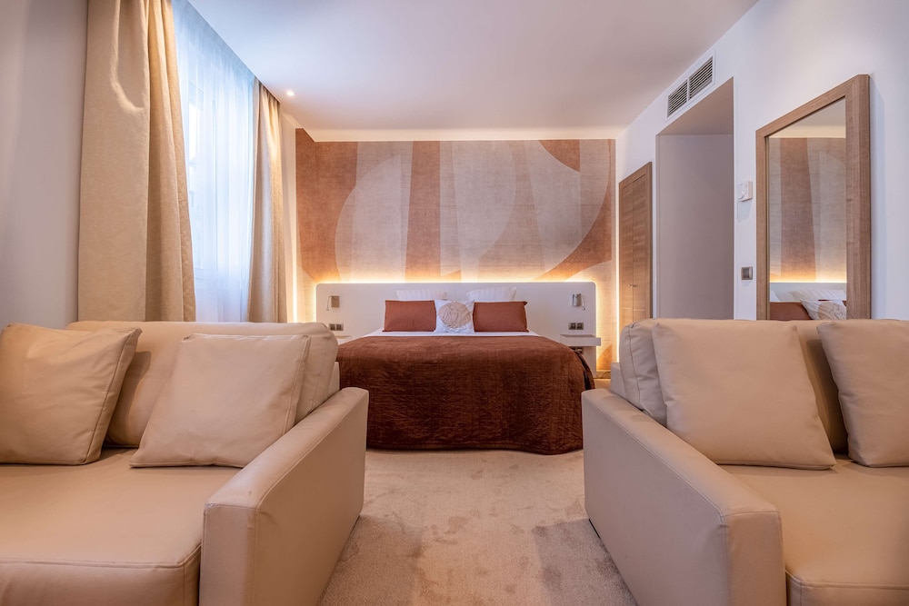 Bari - Roquebrune-Cap-Martin - Best Western Premier Hotel Prince de Galles
Bari - Roquebrune-Cap-Martin - Best Western Premier Hotel Prince de Galles