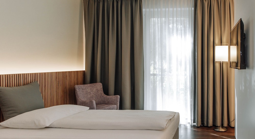 Milano - Vienna, Aeroporto Internazionale di Vienna - HEINhotel vienna airport
Milano - Vienna, Aeroporto Internazionale di Vienna - HEINhotel vienna airport