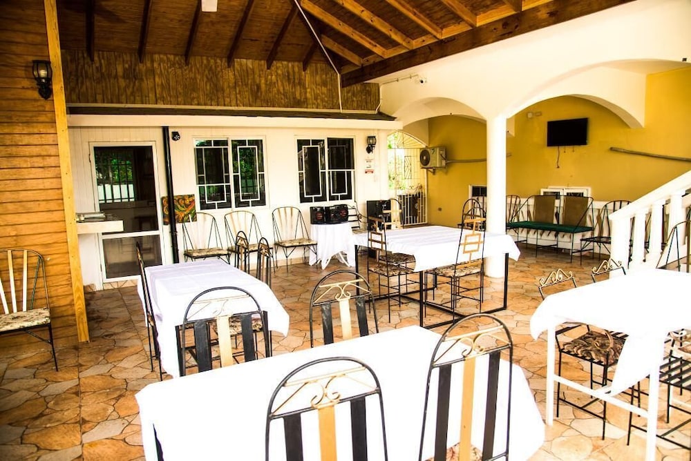Venezia - Negril - Dela de-Rose Guest House negril Jamaica