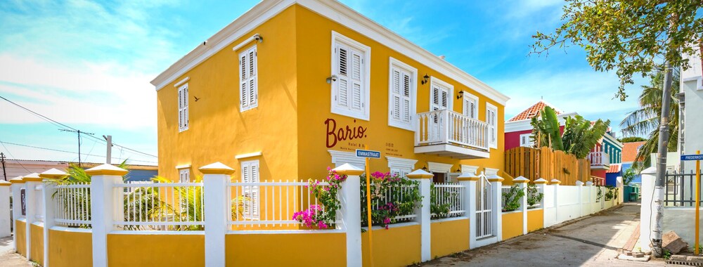 Roma - Willemstad - Bario Hotel