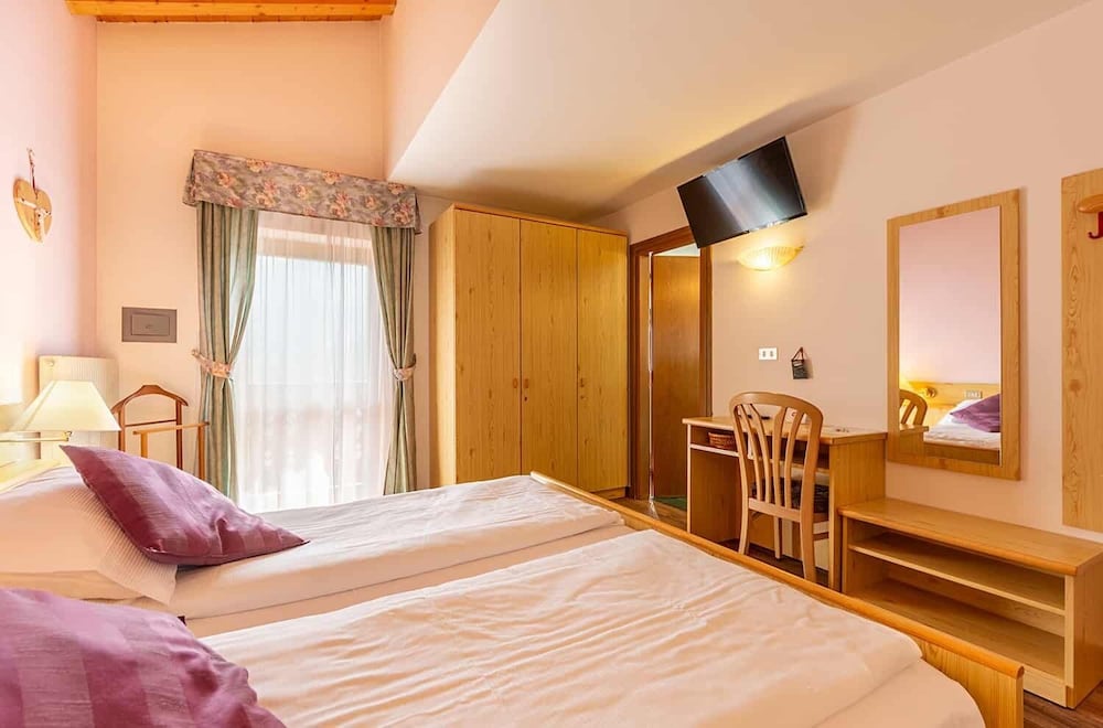 Milano - Val di Fassa, Montagna Italia - Alpine Touring Hotel-petfriendly
Milano - Val di Fassa, Montagna Italia - Alpine Touring Hotel-petfriendly