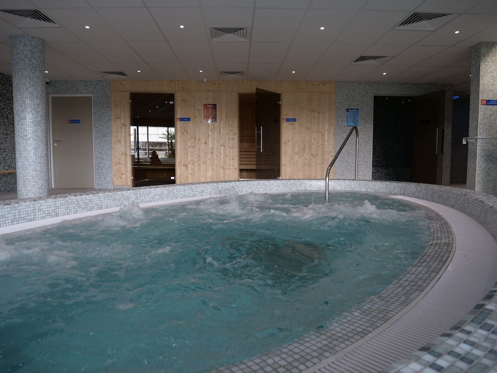 Milano - Villeneuve-sous-Dammartin - The Jangle Hotel - Paris - Charles de Gaulle - Airport
Milano - Villeneuve-sous-Dammartin - The Jangle Hotel - Paris - Charles de Gaulle - Airport