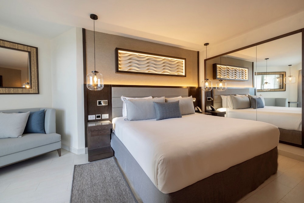 Milano - Falmouth - Hideaway at Royalton Blue Waters, An Autograph Collection all-Inclusive Resort - Adults Only
Milano - Falmouth - Hideaway at Royalton Blue Waters, An Autograph Collection all-Inclusive Resort - Adults Only