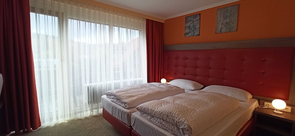 Catania - Donaueschingen - Hotel Waldblick BSR mit kostenlose Bonuskarten für Schifffahrten, Thermen, Museen ab 2 Nächte
Catania - Donaueschingen - Hotel Waldblick BSR mit kostenlose Bonuskarten für Schifffahrten, Thermen, Museen ab 2 Nächte