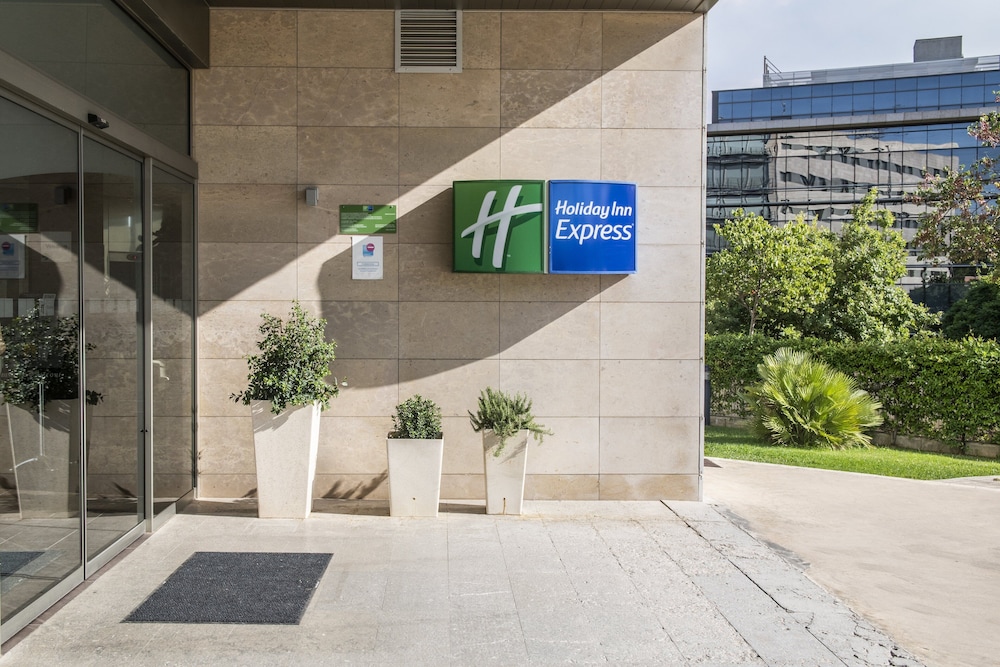 Lamezia Terme - Sant Cugat del Vallès - Holiday Inn Express Barcelona - Sant Cugat
Lamezia Terme - Sant Cugat del Vallès - Holiday Inn Express Barcelona - Sant Cugat
