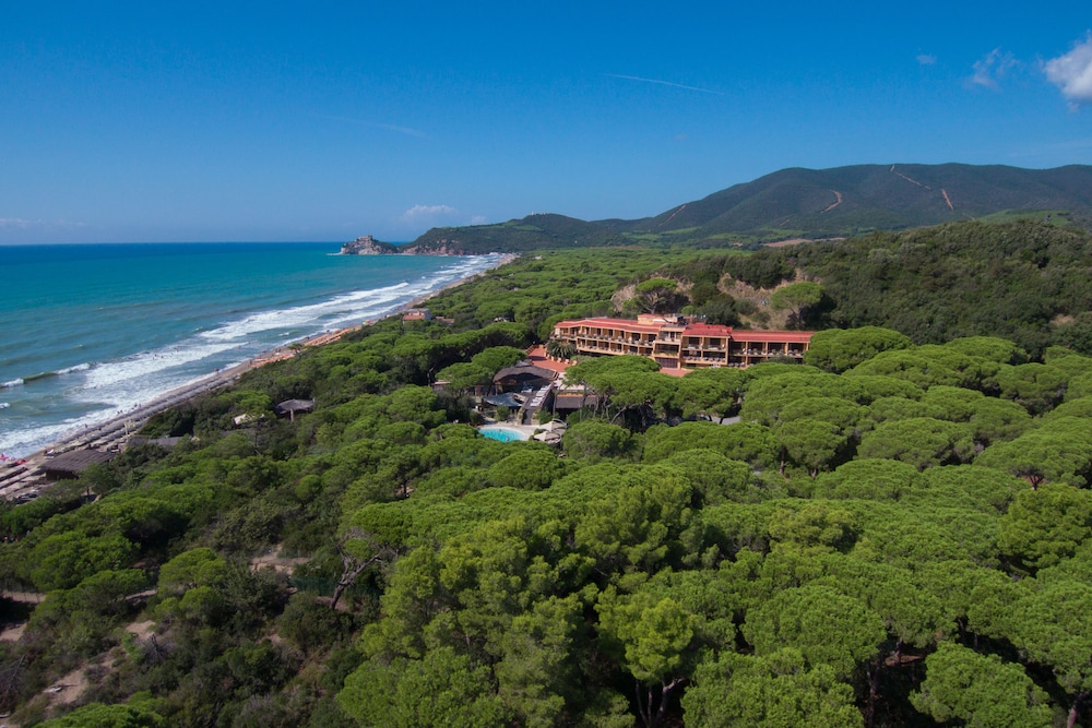 Milano - Castiglione della Pescaia - Roccamare Resort - Ville e Appartamenti
Milano - Castiglione della Pescaia - Roccamare Resort - Ville e Appartamenti