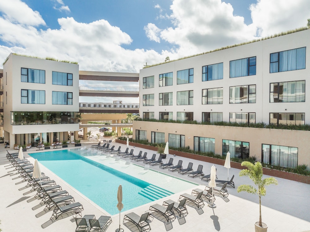 Bari - Punta Cana - Hotel Faranda Single 1 Punta Cana - Adults Only
Bari - Punta Cana - Hotel Faranda Single 1 Punta Cana - Adults Only