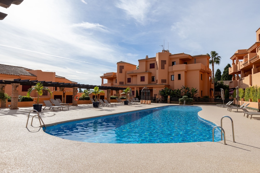 Bologna - Marbella, Costa del Sol - Royal Marbella Golf by Alfresco Stays
Bologna - Marbella, Costa del Sol - Royal Marbella Golf by Alfresco Stays