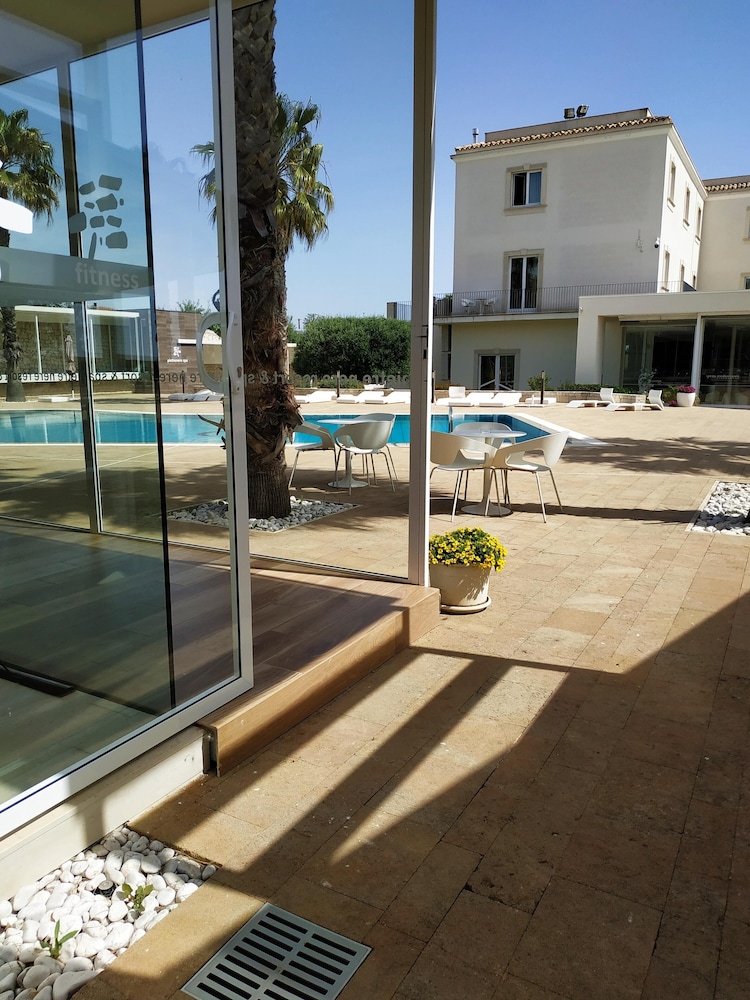 Napoli - Sicilia Est - Catania, Taormina, Siracusa, Noto, Mare Italia - Pietre Nere Resort & Spa
Napoli - Sicilia Est - Catania, Taormina, Siracusa, Noto, Mare Italia - Pietre Nere Resort & Spa