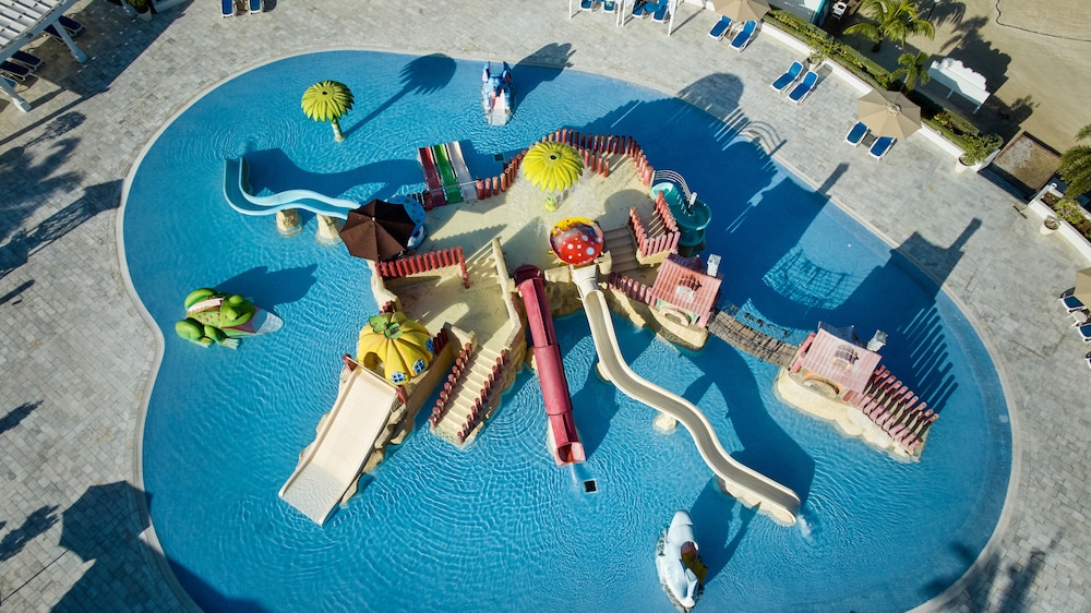 Napoli - Ocho Rios - Runaway Bay - Bahia Principe Grand Jamaica - All Inclusive
Napoli - Ocho Rios - Runaway Bay - Bahia Principe Grand Jamaica - All Inclusive