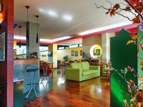 Milano - Sant'Egidio del Monte Albino - Hotel Giovanna
