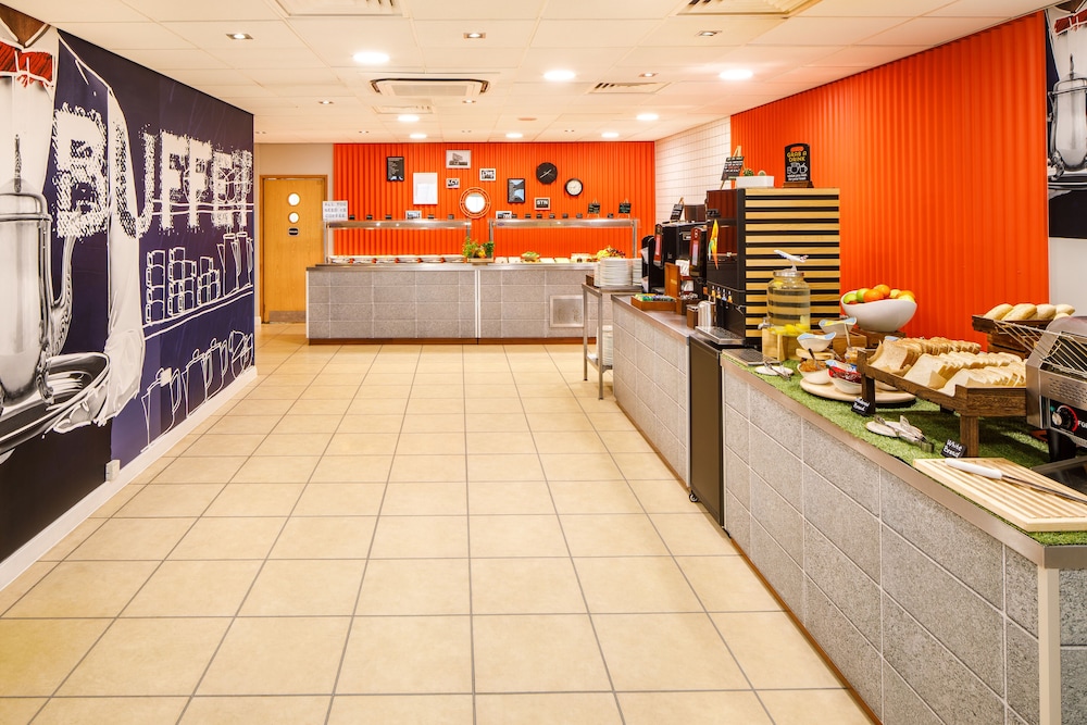 Bologna - Londra, Aeroporto di London Heathrow - ibis budget London Heathrow Central
Bologna - Londra, Aeroporto di London Heathrow - ibis budget London Heathrow Central