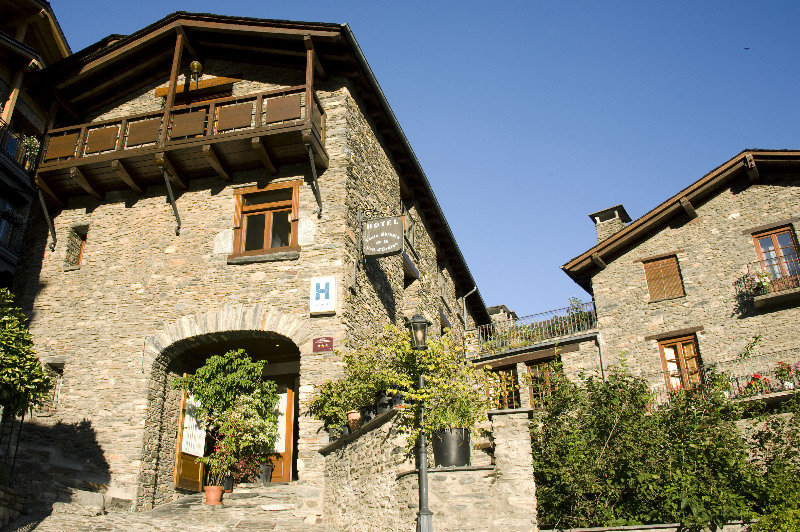 Milano - Principato di Andorra - Hotel Santa Bàrbara De La Vall D'ordino
Milano - Principato di Andorra - Hotel Santa Bàrbara De La Vall D'ordino