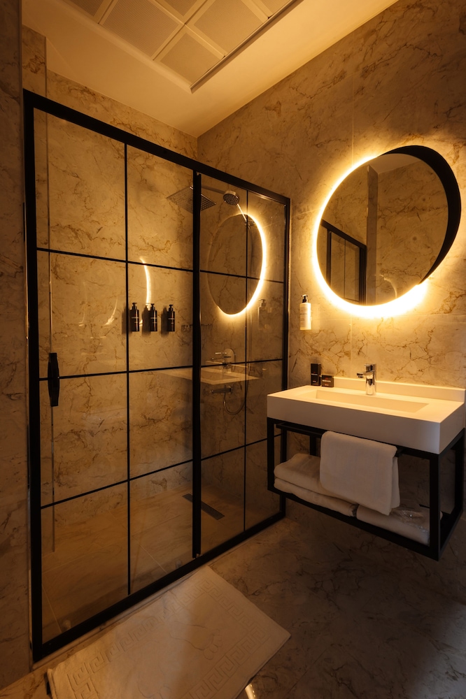 Bari - Istanbul, New Airport - Meyzi Hotel 
Bari - Istanbul, New Airport - Meyzi Hotel