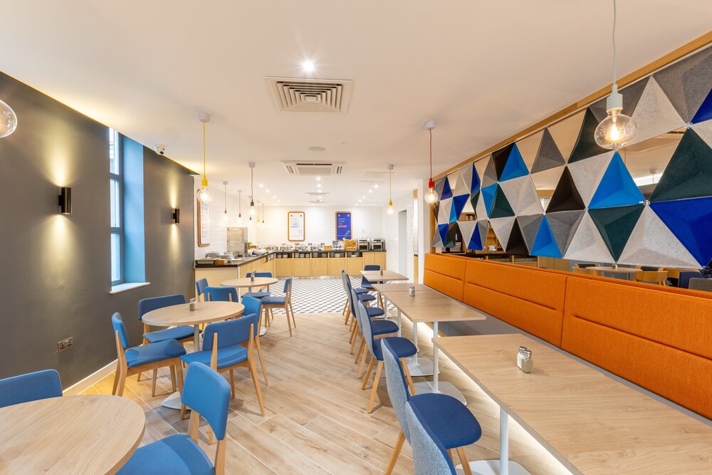 Genova - Thornton Heath - Holiday Inn Express London - Croydon, an IHG Hotel
Genova - Thornton Heath - Holiday Inn Express London - Croydon, an IHG Hotel