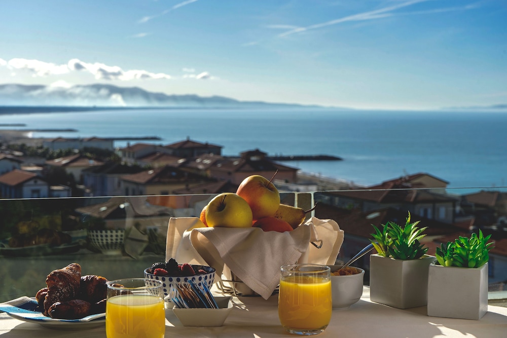 Roma - Versilia e Costa Toscana, Mare Italia - Vintage Hotel Tornese - Business & Events
Roma - Versilia e Costa Toscana, Mare Italia - Vintage Hotel Tornese - Business & Events
