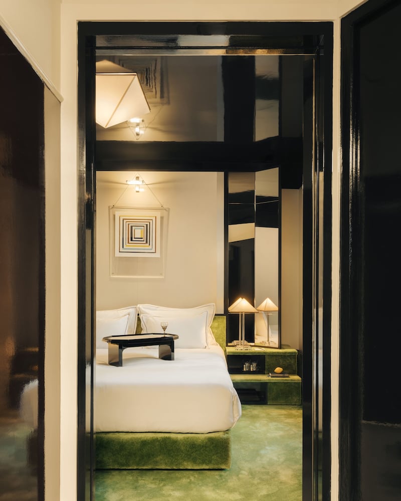 Alghero - Parigi - Hôtel du Château d'Eau - Touriste
Alghero - Parigi - Hôtel du Château d'Eau - Touriste