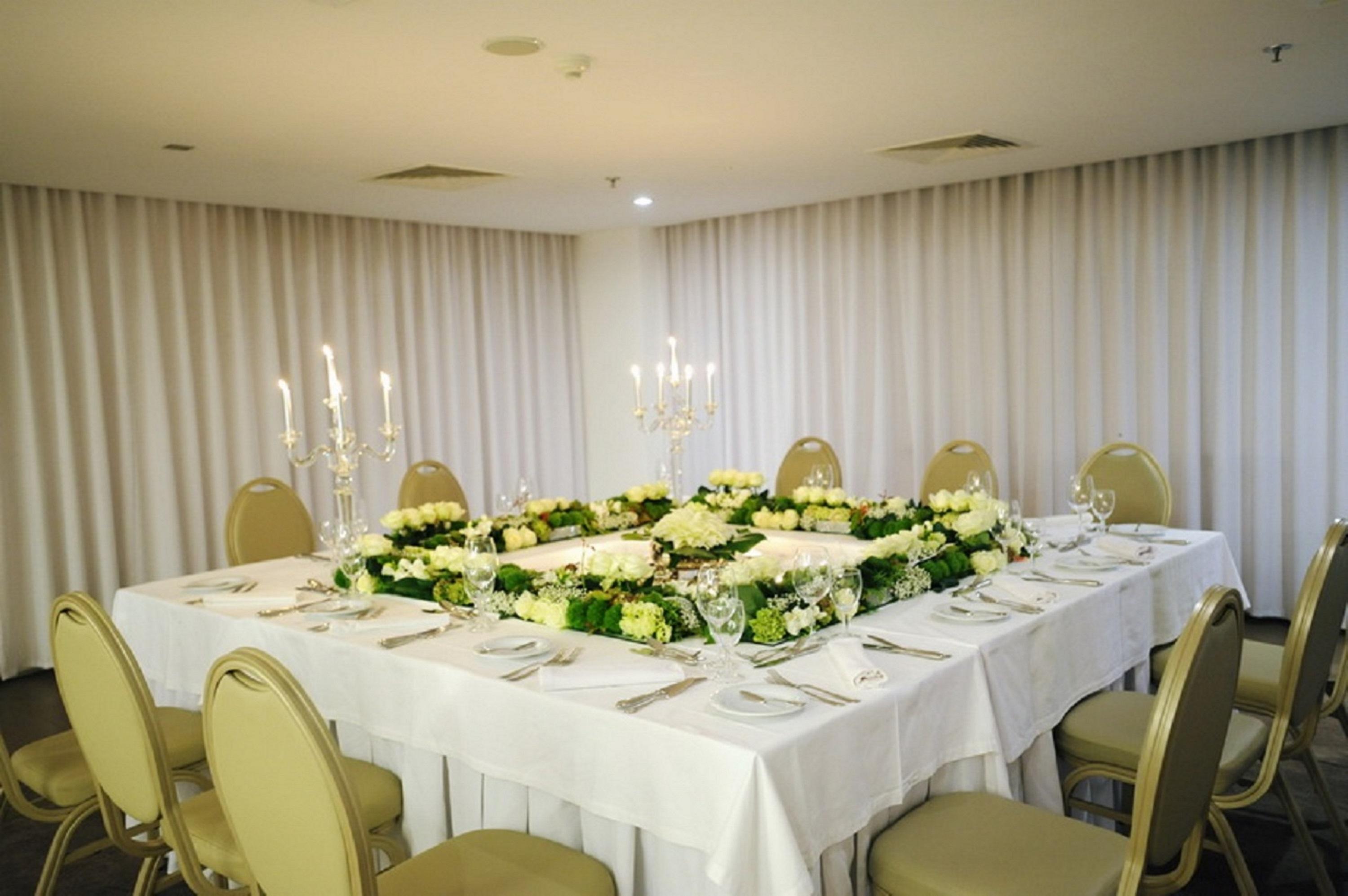 Milano - Santa Maria Da Feira - Golden Tulip São João da Madeira Hotel
Milano - Santa Maria Da Feira - Golden Tulip São João da Madeira Hotel