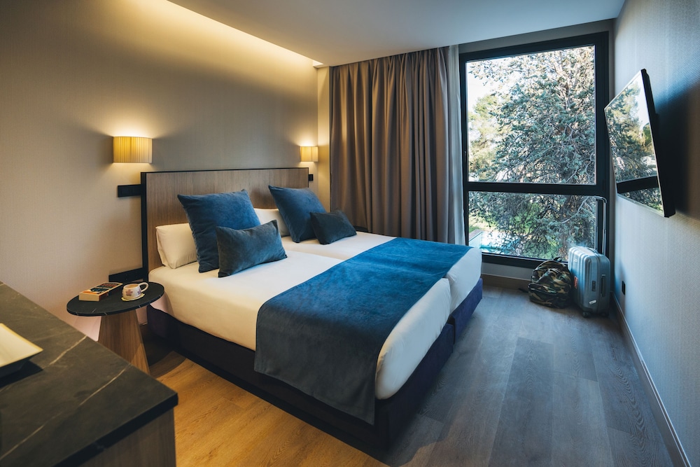 Alghero - Las Rozas de Madrid - The Oliver Apartamentos Aravaca
Alghero - Las Rozas de Madrid - The Oliver Apartamentos Aravaca