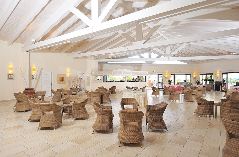 Roma - Sardegna Est - Olbia, Costa Smeralda, San Teodoro, Mare Italia - Futura Club Cala Fiorita
Roma - Sardegna Est - Olbia, Costa Smeralda, San Teodoro, Mare Italia - Futura Club Cala Fiorita