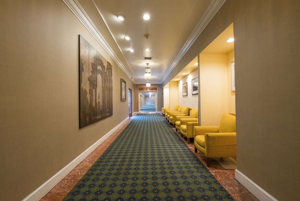 Milano - La Habra - Howard Johnson By Wyndham Fullerton/Anaheim Conference Cntr
Milano - La Habra - Howard Johnson By Wyndham Fullerton/Anaheim Conference Cntr