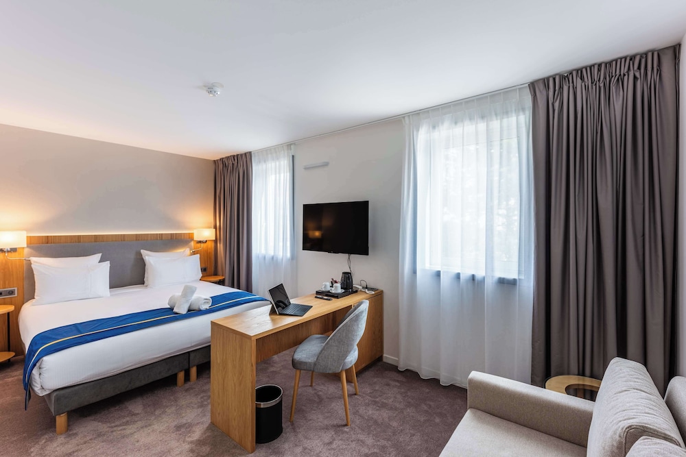 Brindisi - Disneyland Paris, Ile-de-France, Francia - Brit Hotel Privilège Paris Rosny-sous-Bois
Brindisi - Disneyland Paris, Ile-de-France, Francia - Brit Hotel Privilège Paris Rosny-sous-Bois