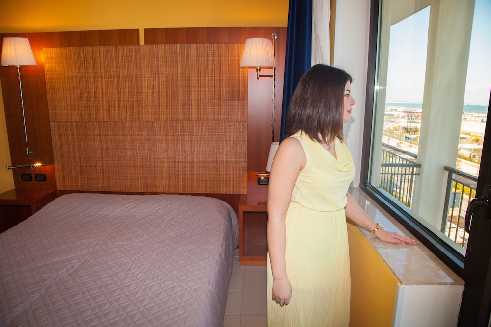 Verona - Riviera Veneta e Lignano Sabbiadoro, Mare Italia - Hotel Park e Mobil Home
Verona - Riviera Veneta e Lignano Sabbiadoro, Mare Italia - Hotel Park e Mobil Home