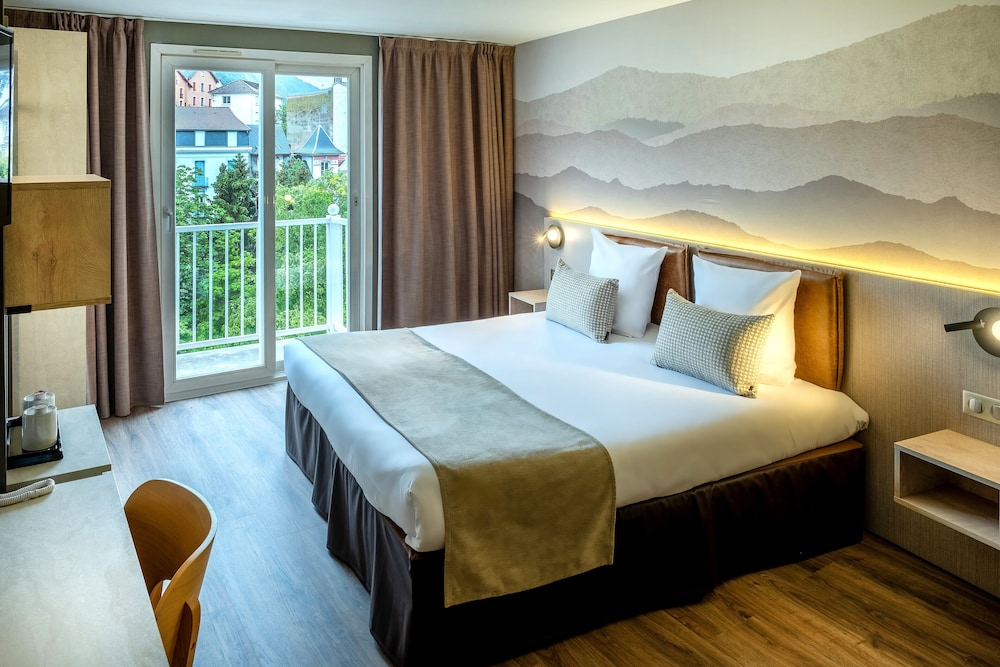 Napoli - Lourdes - Hôtel La Solitude
Napoli - Lourdes - Hôtel La Solitude