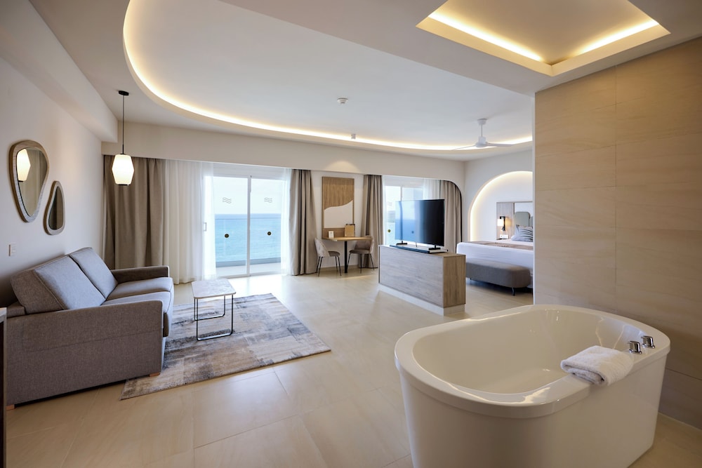 Napoli - Falmouth - Hotel Riu Palace Aquarelle - All Inclusive
