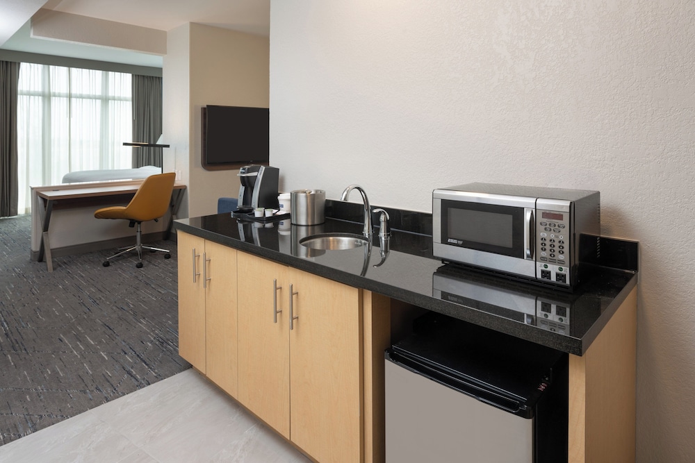 Bologna - South Miami - Holiday Inn Express Miami Airport-Blue Lagoon Area, an IHG Hotel
Bologna - South Miami - Holiday Inn Express Miami Airport-Blue Lagoon Area, an IHG Hotel