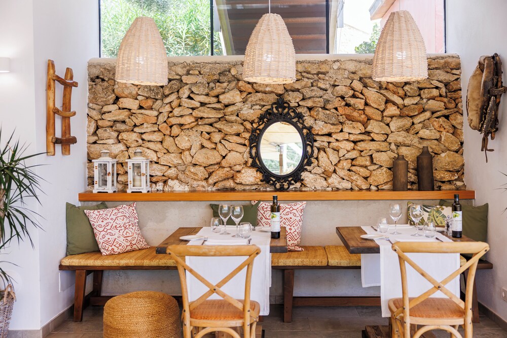Genova - San Antonio de Portmany, Ibiza - Can Lluc Boutique Hotel & Luxury Villas
Genova - San Antonio de Portmany, Ibiza - Can Lluc Boutique Hotel & Luxury Villas