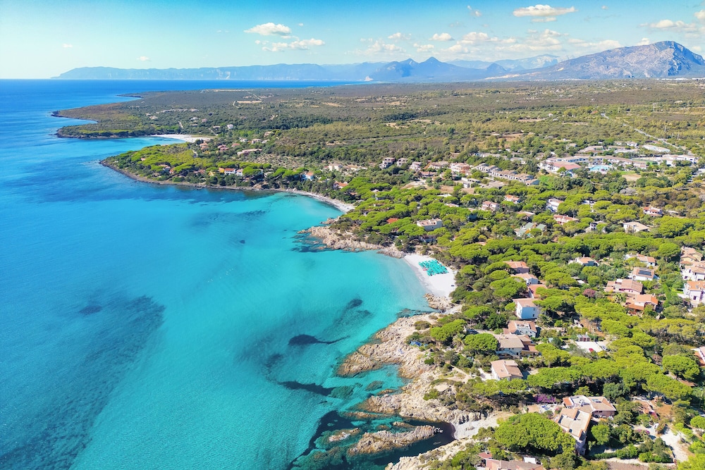 Torino - Sardegna Est - Olbia, Costa Smeralda, San Teodoro, Mare Italia - Alba Dorata Resort
Torino - Sardegna Est - Olbia, Costa Smeralda, San Teodoro, Mare Italia - Alba Dorata Resort