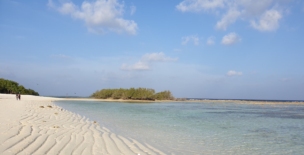 Catania - Isola di Nalaguraidhoo - Sun Island - Dhigurah Tourist Hotel
Catania - Isola di Nalaguraidhoo - Sun Island - Dhigurah Tourist Hotel