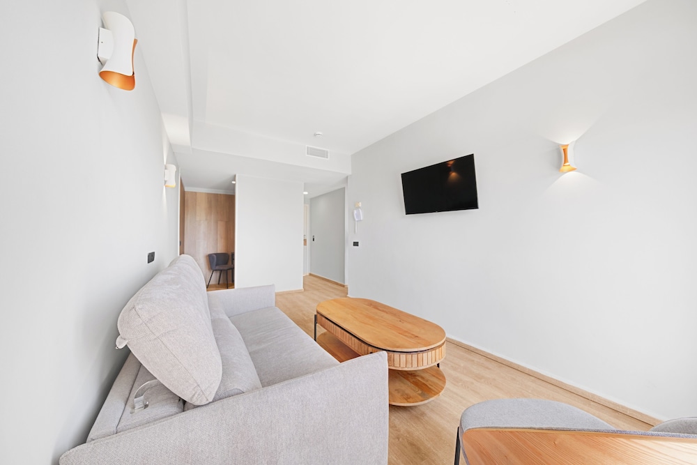 Milano - Manacor - Hotel Ankaa - Adults Only over 14 
Milano - Manacor - Hotel Ankaa - Adults Only over 14